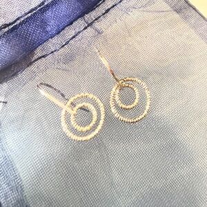 Elegant Sterling Silver Sparkling earrings